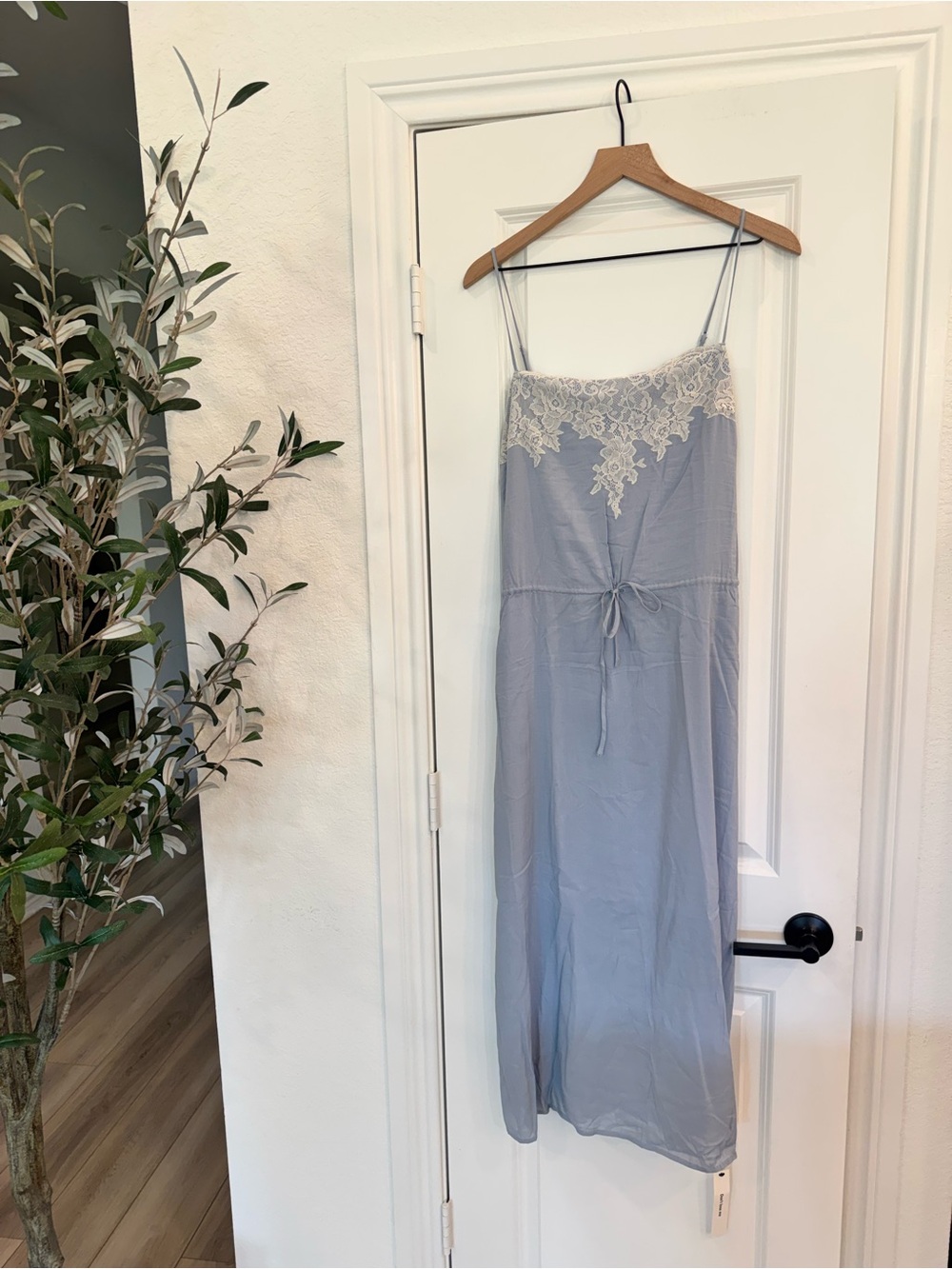 NWT Reformation Alondra Dress - Picture 4 of 8